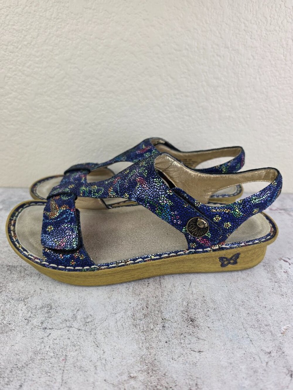 Alegria Kerri T-Strap Sandal Leather Comfort Shoes Arch Support size 42 /11.5-12